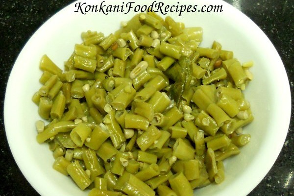 Alsande Upkari (Long Green Beans/Yardlong Beans stir fry) 