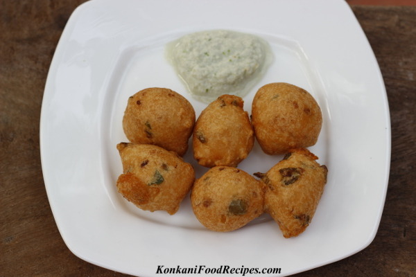 Split Black Gram Fritters (Biscuit Ambado)