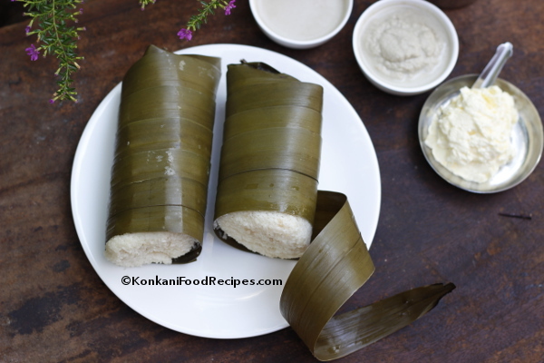 Idlis Steamed In Screw Pine Leaves (Moode)