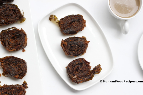 Deep Fried Colocasia Leaves Pinwheels (Maralva Panna Phodi, Chitte Panna Pathrado)