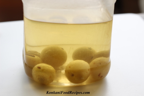 Pickling Gooseberries (Avalo Mitta Ghalche)