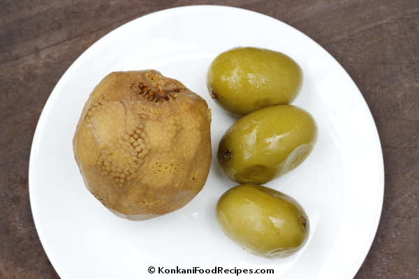 Pickled Whole Raw Mangoes (Mitta Ghalel Harv Ambo)